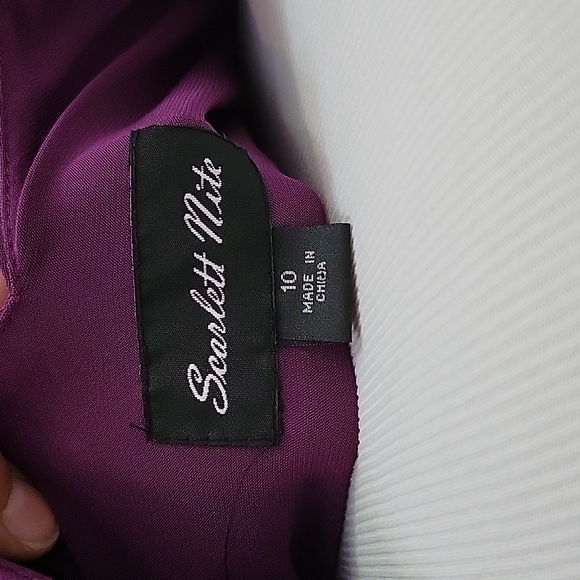 Beautiful Formal/Party Dress - Picture 7 of 9